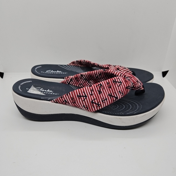 Clarks Cloudsteppers Arla Glison thong sandals red navy blue nautical size 8M - Picture 1 of 9